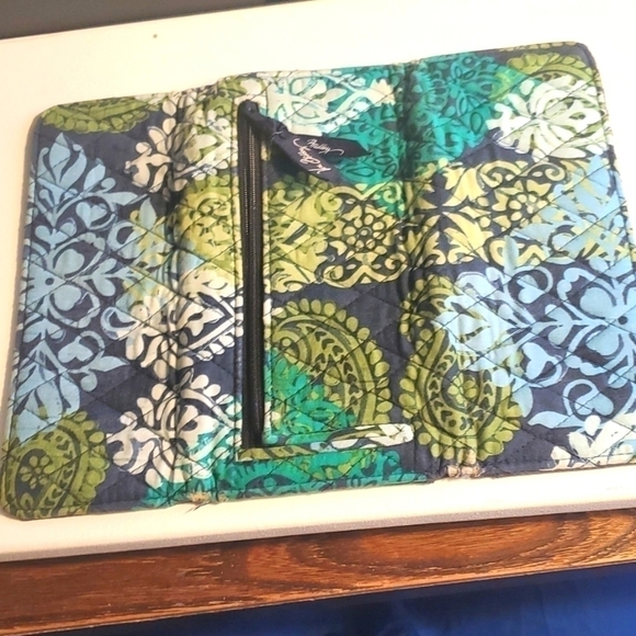 Vera Bradley Navy trifold Walet - Picture 2 of 13